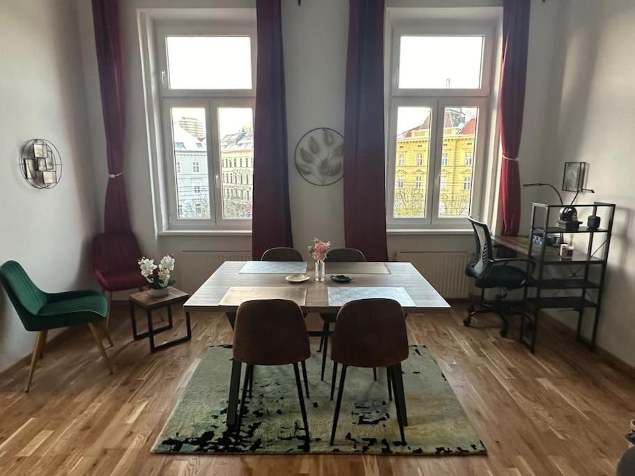 Klimatisierter Wiener Altbauflair Im Zentrum Wiens Apartment Wien
